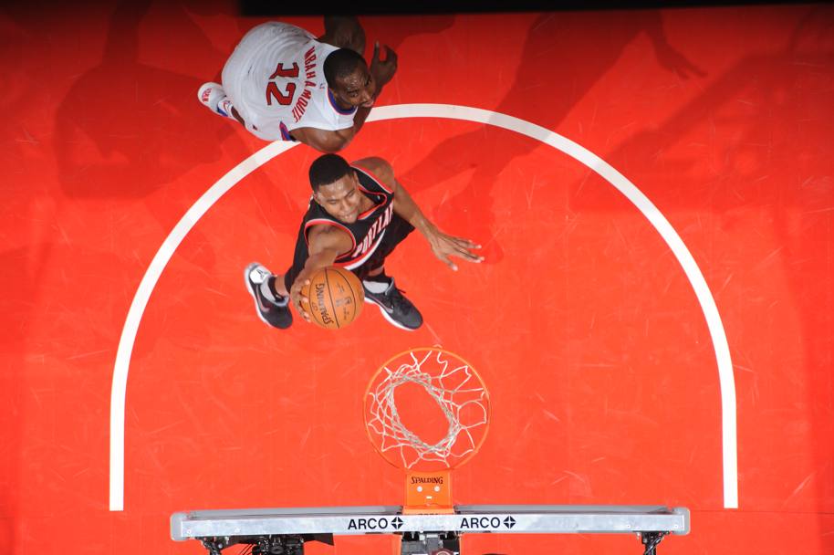 Vista dall’alto del canestro realizzato da Maurice Harkless dei Portland Trail Blazers nel match disputato contro i Los Angeles Clippers (Getty Images)